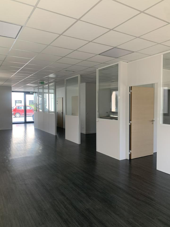 Bureau Saint-Denis 2300m² Location bureau Saint-Denis Seine-Saint-Denis OLBUR2311243 0